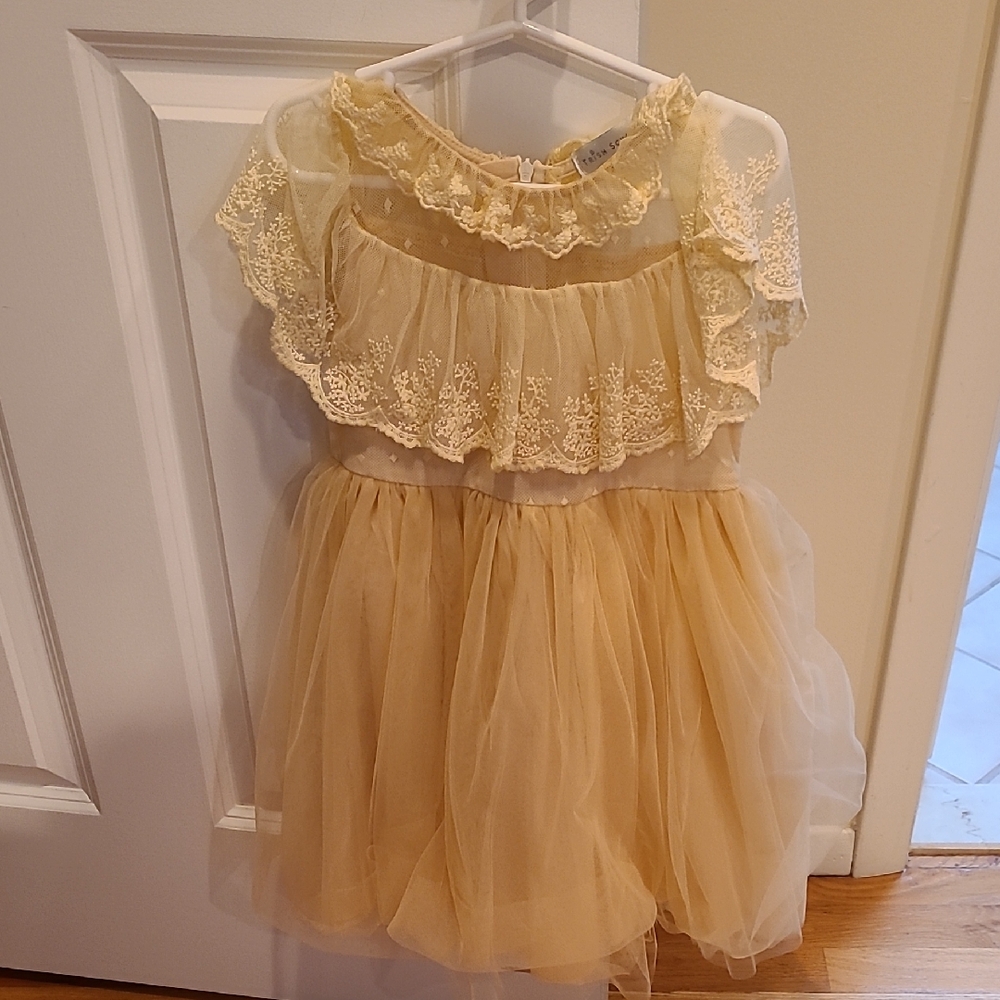 Elegant Cream Lace Dress